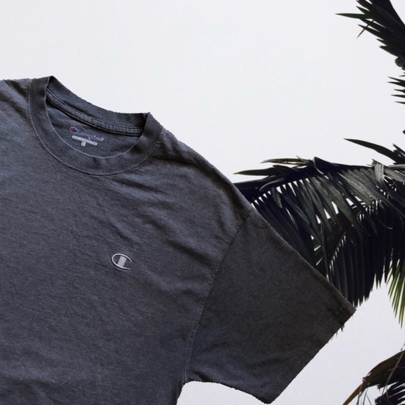 Champion T-Shirt - Picture 1 of 3